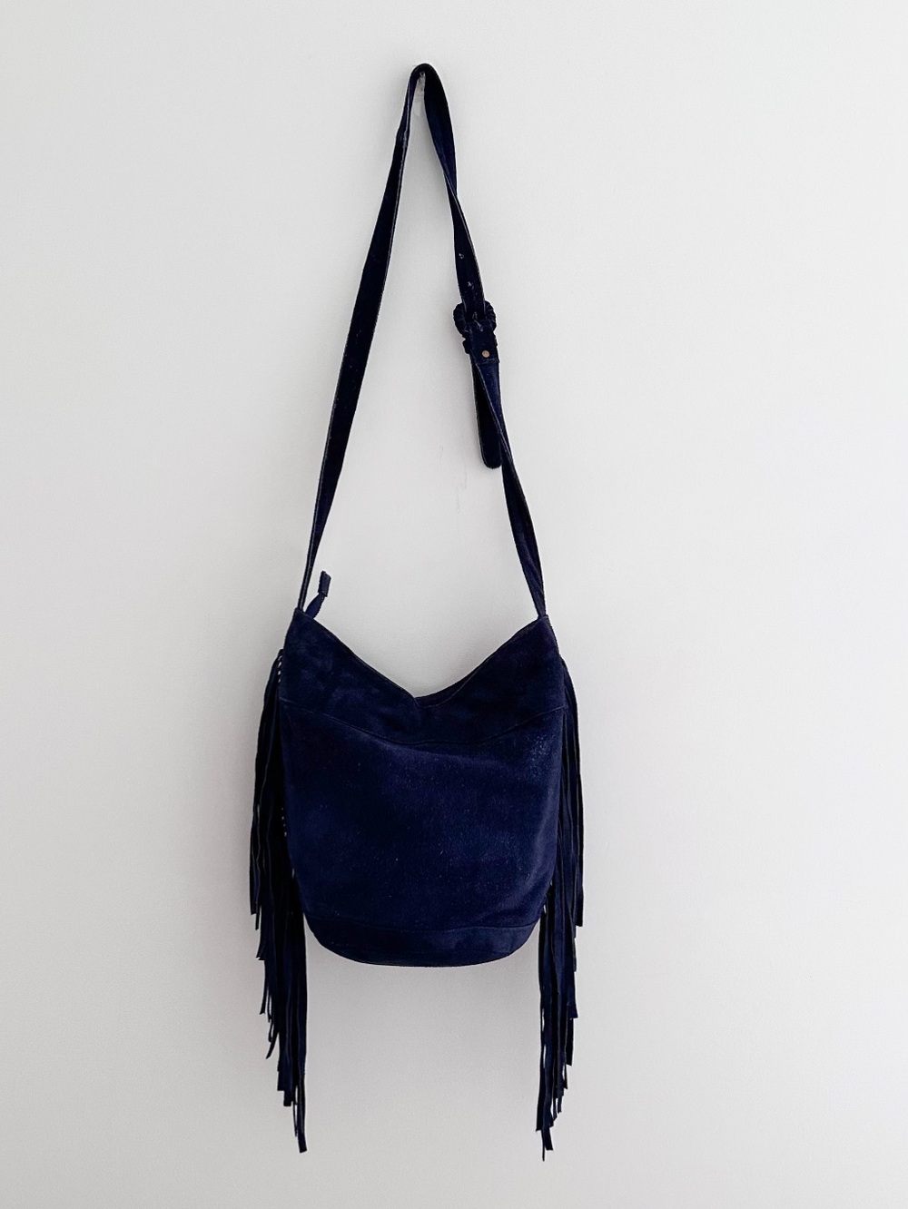 Ecote Urban Outfitters Suede Fringe Bucket Bag Navy Blue Boho Slouchy Bucket Bag